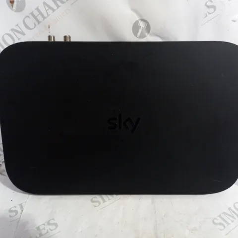 SKY Q BOX - ES130