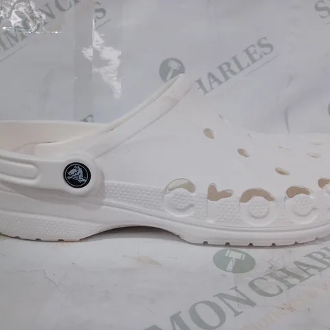 BOXED PAIR OF CROCS BAYA SHOES IN WHITE UK SIZE M10/W11