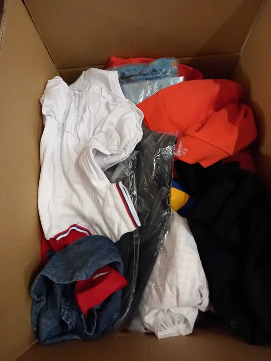 LARGE BOX OF ASSORTED KIDS CLOTHING ITEMS TO INCLUDE BAGS, BABY GROWS AND DRESSES