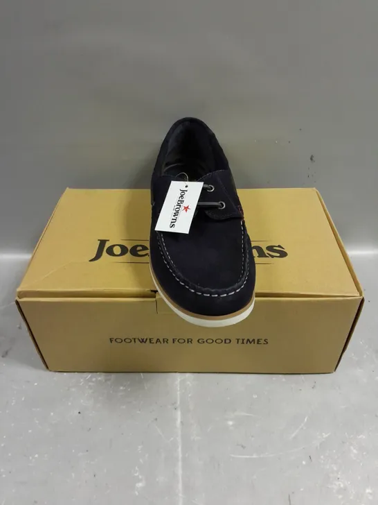 BOXED PAIR OF JOE BROWNS LACE UP SHOES IN NAVY - 9