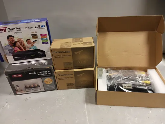 LARGE BOX OF ASSORTED HOUSEHOLD GOODS TO INCLUDE TP-LINK WIFI ROUTER, PAVERLIGHT, DUAL BAND MODEM ROUTER, AND PORTABLE MULTI-BAND TRANSCIEVER ETC. 