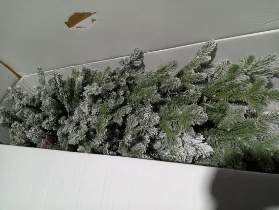 5 FOOT SNOWKISSED PRE LIT CHRISTMAS TREE - COLLECTION ONLY 