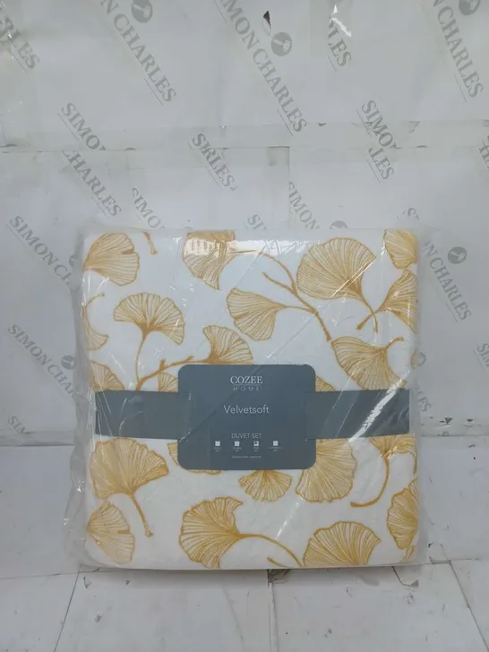 BOXED COZEE HOME DUVET SET IN OCHRE - KING SIZE