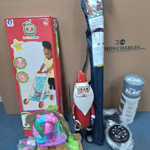 LOT OF ASSORTED HOUSEHOLD ITEMS TO INCLUDE COCOMELON STROLLER, SUN UMBRELLA, SOLAR LIGHTS AND LUGGAGE STRAPS