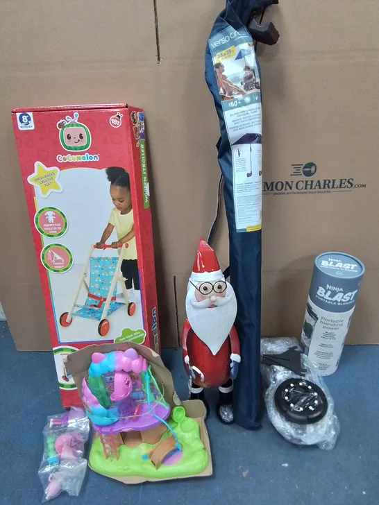 LOT OF ASSORTED HOUSEHOLD ITEMS TO INCLUDE COCOMELON STROLLER, SUN UMBRELLA, SOLAR LIGHTS AND LUGGAGE STRAPS