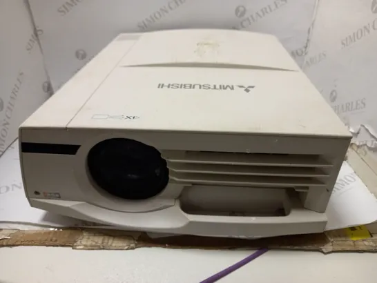 MITSUBISHI M1KY PROJECTOR