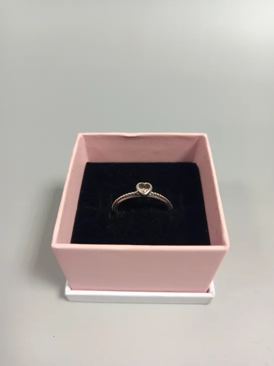 BOXED PANDORA HEART STONE RING 