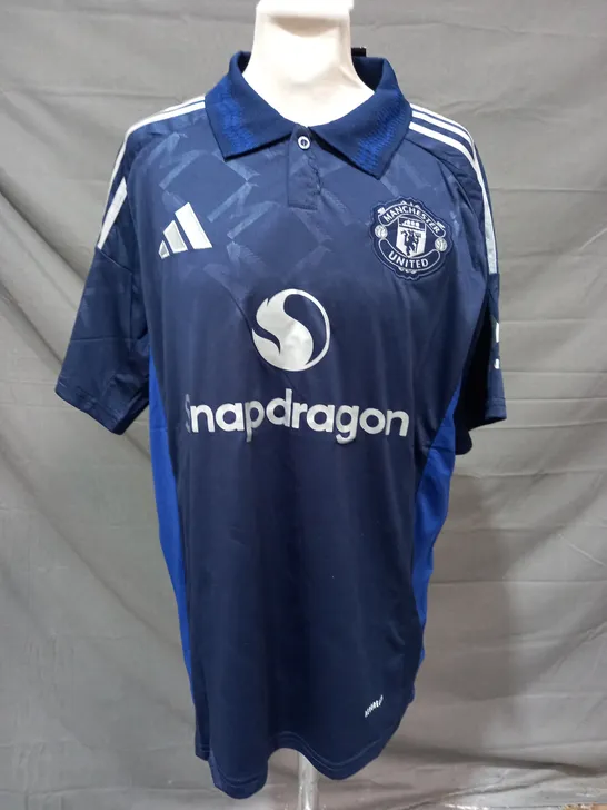 ADIDAS MANCHESTER UNITED JERSEY SIZE MEDIUM