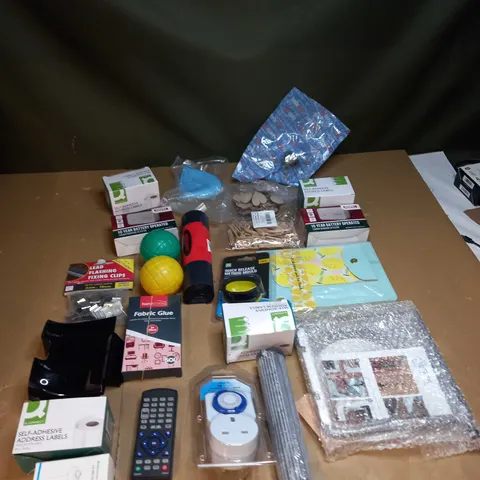 LOT OF ASSORTED ITEMS TO INCLUDE FABRIC GLUE, DIARYS AND BIN BAGS