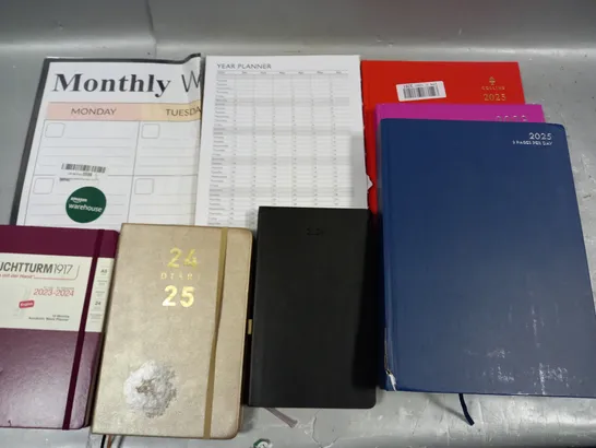 LOT OF 12 ASSORTED DIARIES AND PLANNERS INCLUDES 2023/24/25