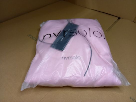 PACKAGED NVRSOLO BABY PINK/LOGO HOODIE