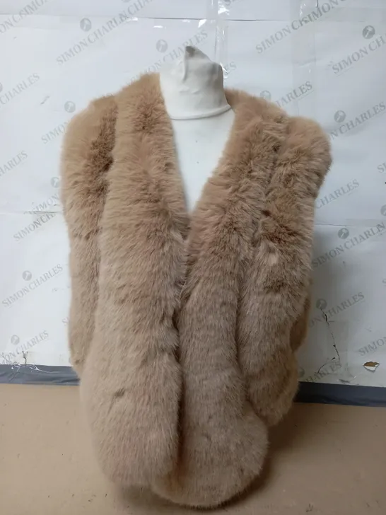 MALISSA J SHORTER LENGTH FAUX FUR GILET IN CARAMEL SIZE S/M 