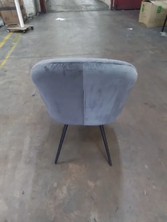 QUALITY UPHOLSTERED SOFT FABRIC CASUAL CHAIR IN GREY 