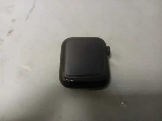 APPLE WATCH SE (40mm) (NO STRAP)