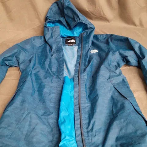 THE NORTH FACE MEDIUM BLUE WATERPROOF COAT