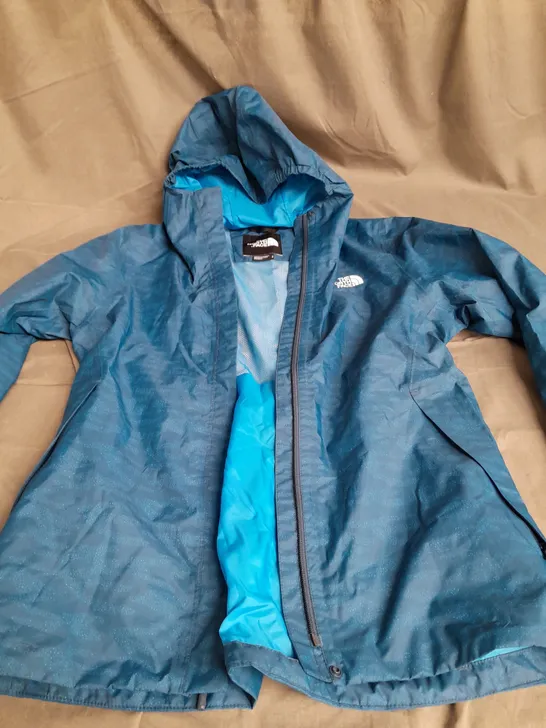 THE NORTH FACE MEDIUM BLUE WATERPROOF COAT