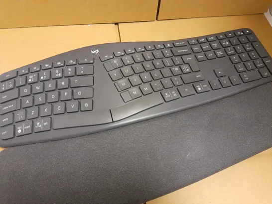 LOGITECH ERGO K860 WIRELESS ERGONOMIC KEYBOARD