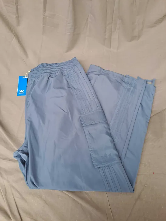 ADIDAS DRAWSTRING LEG CARGO PANT IN BLUE/GREY SIZE XL