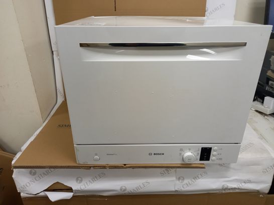 BOSCH FREESTANDING COMPACT DISHWASHER, EXTRADRY, 8 LITERS, WHITE