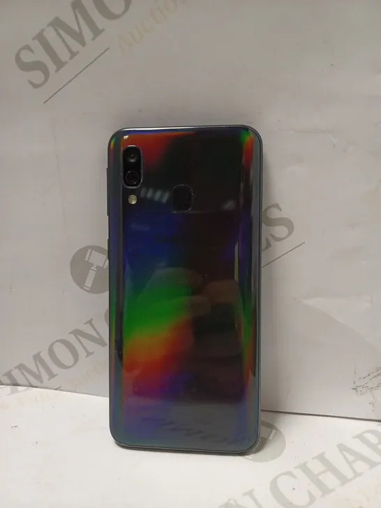 BOXED SAMSUNG GALAXY A40 SMARTPHONE 