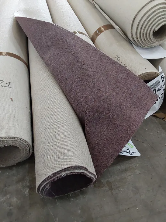 ROLL OF QUALITY GLF DIM HEATHERS CARPET // SIZE: APPROX. 5 X 1.68m