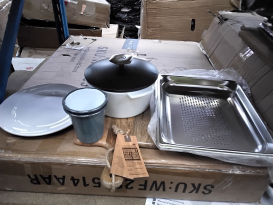 4 BOXES OF APPROXIMATELY 25 ITEMS INCLUDING CERAMIC PLATE SET, GREY CUPS, REVOL CERAMIC POT WITH LID, GOURMET DOUBLE HANDLED MANGO BOARD, METAL COOKING TRAYS