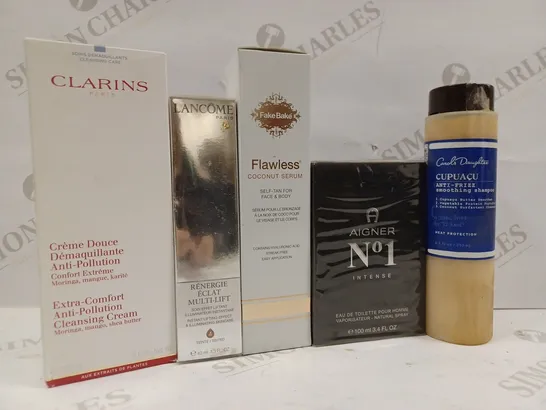 BOX OF APPROX 10 ASSORTED BEAUTY PRODUCTS TO INCLUDE CLARINS EXTRA-COMFORT CLEANSING CREAM, FAKEBAKE SELF-TAN FOR FACE & BODY, AIGNER NO.1 INTENSE EAU DE TOILETTE, ETC 