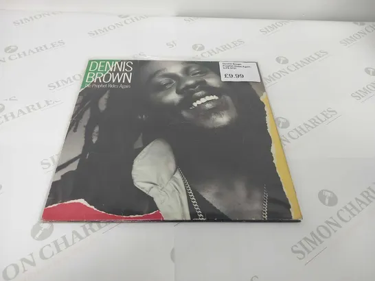 8 REGGAE ETC VINYL RECORDS TO INCLUDE. LINTON KWESI JOHNSON, ZIGGY MARLEY ETC.