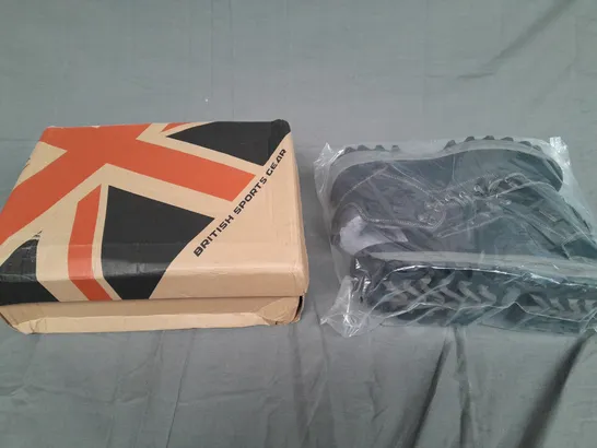 BOXED AND BAGGED PAIR OF BRITISH SPORTS GEAR BLACK HIGH TOP BOOTS SIZE 44