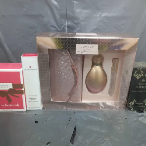 BOX OF APPROXIMATELY 8 ASSORTED HEALTH & BEAUTY ITEMS TO INCLUDE - SOIR DORIENT EAU DE PARFUM , LOVELY YOU GIFT SET , VICTORIAS SECRET LOVE IS HEAVENLY ETC