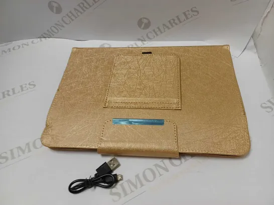 GOLD IPAD CASE WITH WHITE KEYBOARD