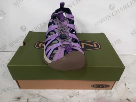 BOXED PAIR OF KEEN WHISPER SANDALS IN LAVENDER COLOUR UK SIZE 5.5