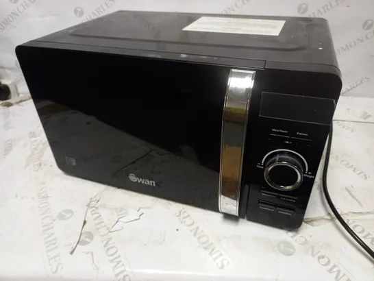 SWAN 700W MANUAL MICROWAVE - BLACK RRP £64