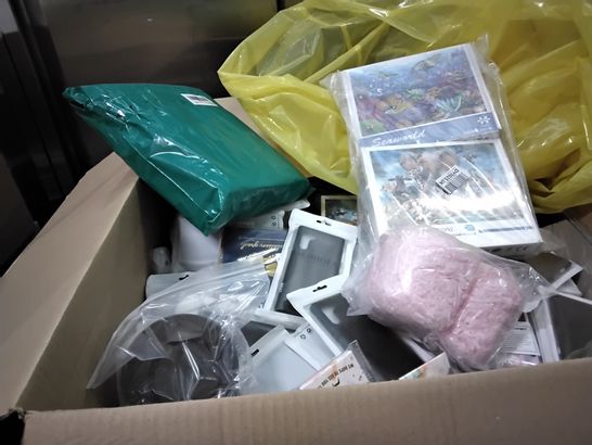 PALLET OF 5 BOXES CONTAINING ASSORTED ITEMS INCLUDING MOBILE PHONE CASES, PUZZLE SETS,  BEAUTY KITS, CARDS, MEASURING TOOLS ETC