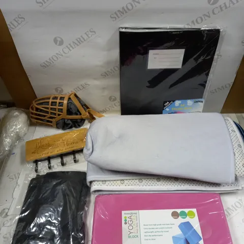 BOX OF APPROXIMATELY 10 ASSORTED HOUSEHOLD ITEMS TO INCLUDE A4 DISPLAY BOOK, WALL MOUNTED COAT HOOKS, YOGA BLOCK ETC