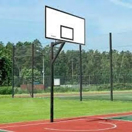 BOXED BASKETBALL BACKBOARD B/W 120 X 90CMM