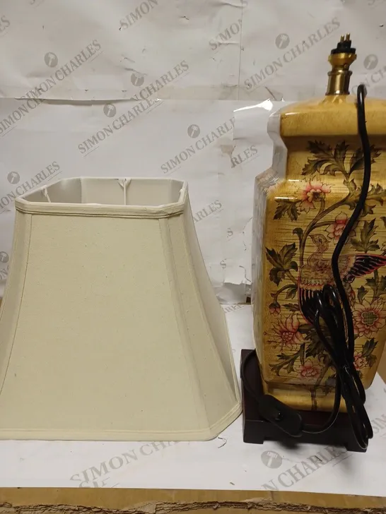 DOWNTON INTERIORS LARGE ORIENTAL CERAMIC TABLE LAMP M9457