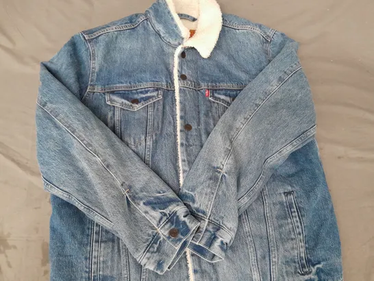 LEVI STRAUSS FLEECE LINED LONG SLEEVE DENIM JACKET IN BLUE SIZE XL