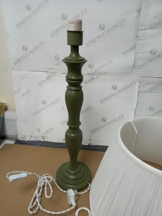 UNBOXED GREEN TABLE LAMP WITH WHITE SHADE