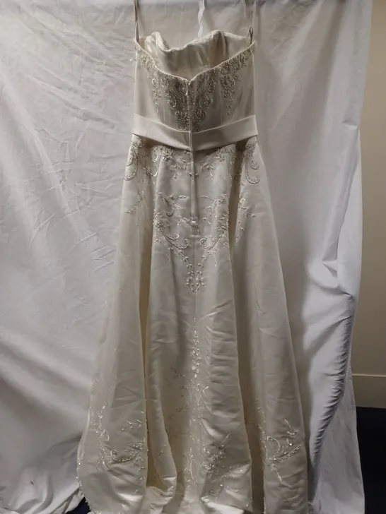 MARC LE CARR WEDDING DRESS, IVORY - SIZE UNKNOWN 