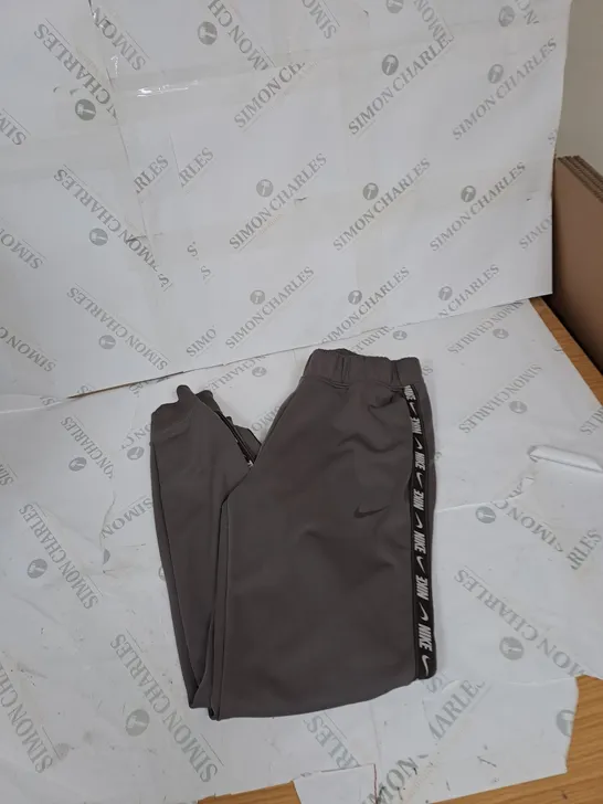 NIKE TRACKSUIT PANTS GREY - MEDIUM