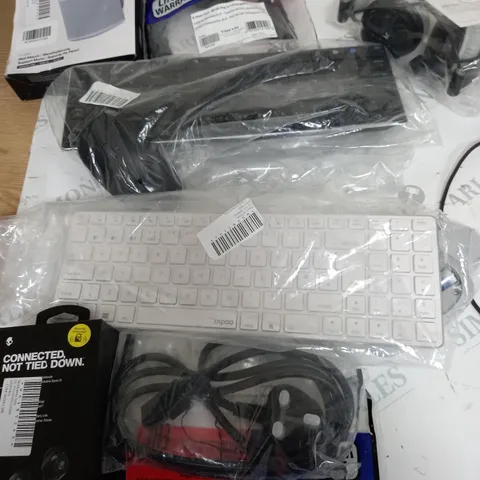 APPRROXIMETELY 9 ASSORTED ELECTRICAL ITEMS INCLUDING, SKULLCANDY WIRELESS EARPHONES RAPOO KEYBOARDS