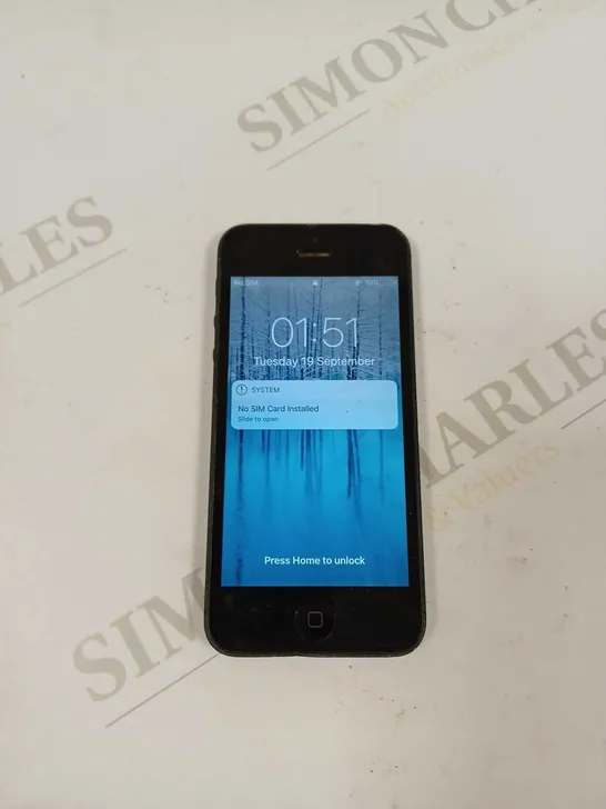 APPLE IPHONE 5 (A1429) 