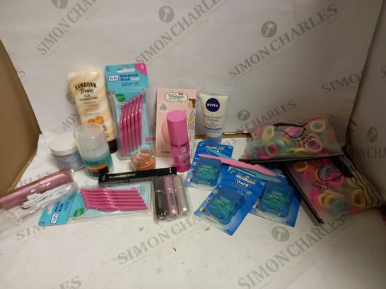 LOT OF APPROX 12 ASSSORTED COSMETIC ITEMS TO INCLUDE ORAL B SATIN FLOSS, NONO HAIR REMOVER, THE GEL CREAM, ETC