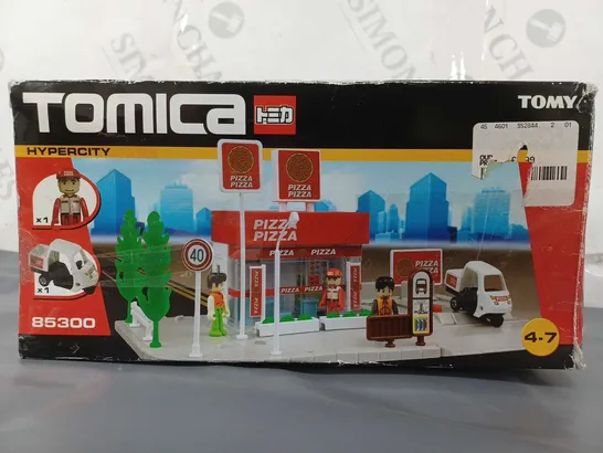 BOXED TOMY TOMICA 85300 HYPERCITY SET