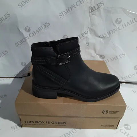 CLANKS MAYE ANKLE BOOT SIZE 7 BLACK LEATHER - BOXED 