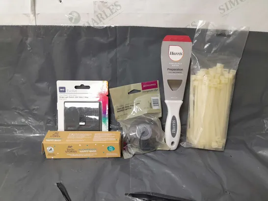 BOX OF APPROXIMATELY 14 ASSORTED ITEMS TO INCLUDE - HARRIS FILLING KNIFE , CABLE TIE , BG EVOLVE ETC