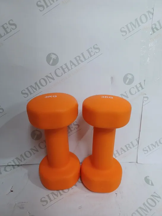 SET OF 2 3K DUMBELL WEIGHTS