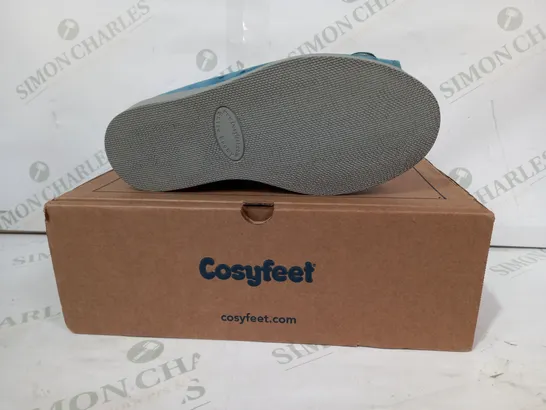 BOXED PAIR OF COSYFEET EXTRA ROOMY OPEN TOE VELCRO STRAP SHOES IN BLUE UK SIZE 3