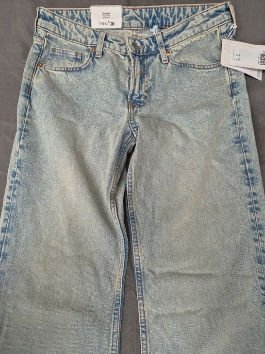 H&M STRAIGHT REGULAR FIT MID WAIST JEANS IN FADED BLUE SIZE UK 10